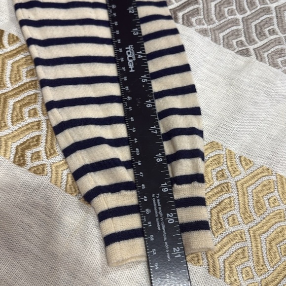 (R6)J. Crew Navy
Stripe 3/4 Sleeve Beaded
Neckline Merino Wool
Sweater,Sz L - Picture 11 of 13